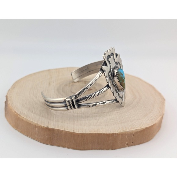 Native American Handmade Bracelet Arrowhead Signed Navajo Artist size 6.75 *** - Picture 3 of 11